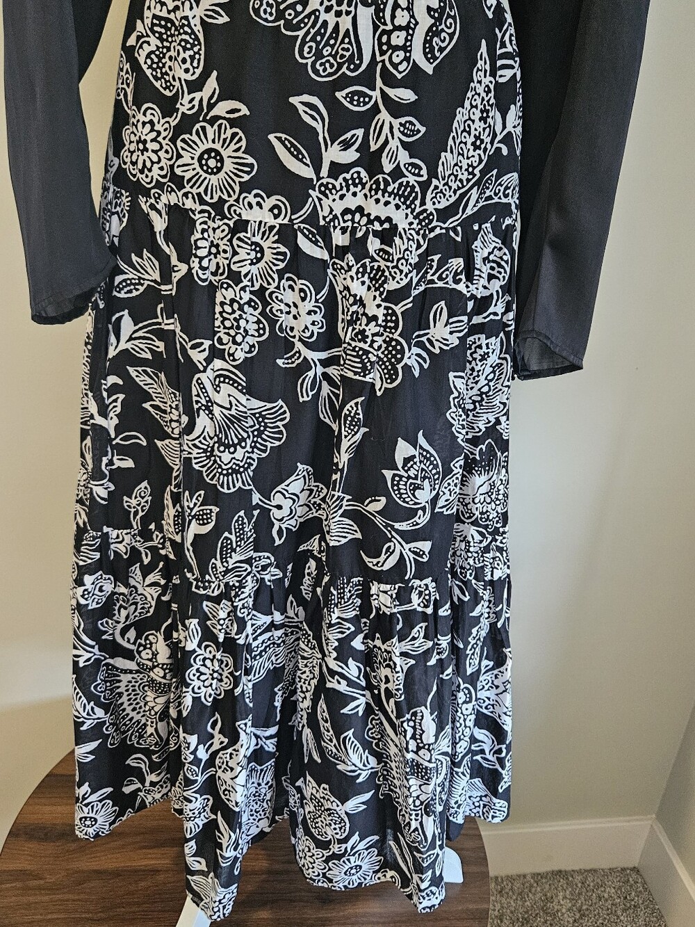 Lauren Ralph Lauren Floral Print Tiered Midi Skirt in Black and White Size L